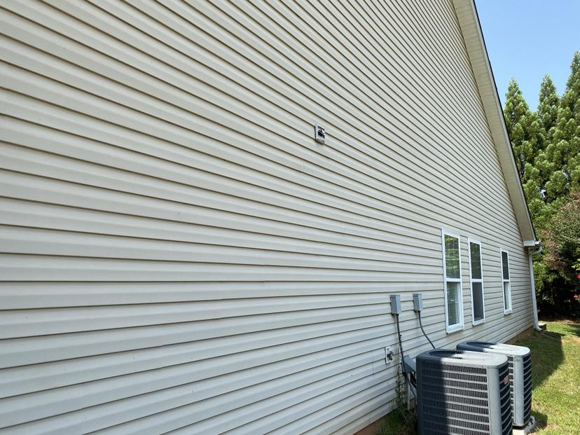Siding Cleaning - After
